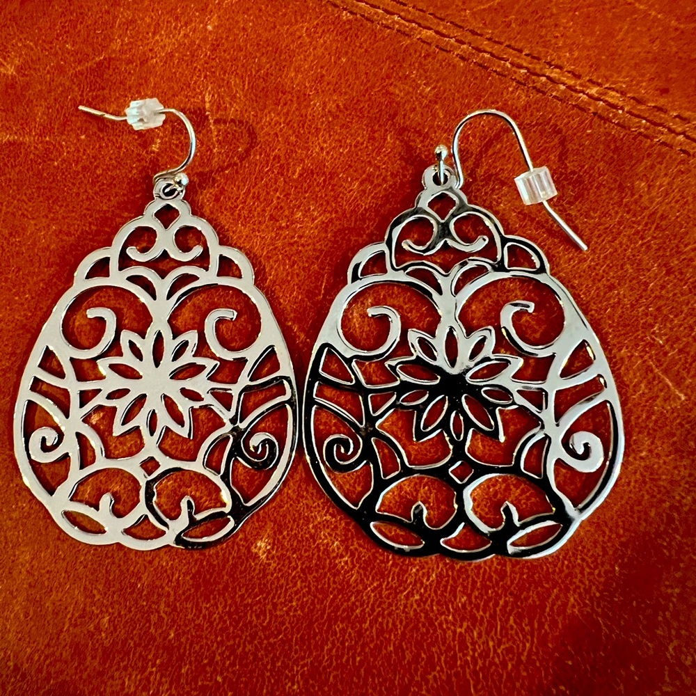 Stella & Dot | Silver Lace Chandelier Statement Earrings